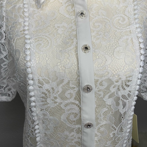 ✨ Lace Rhinestone Button Top ✨ - Picture 6 of 9